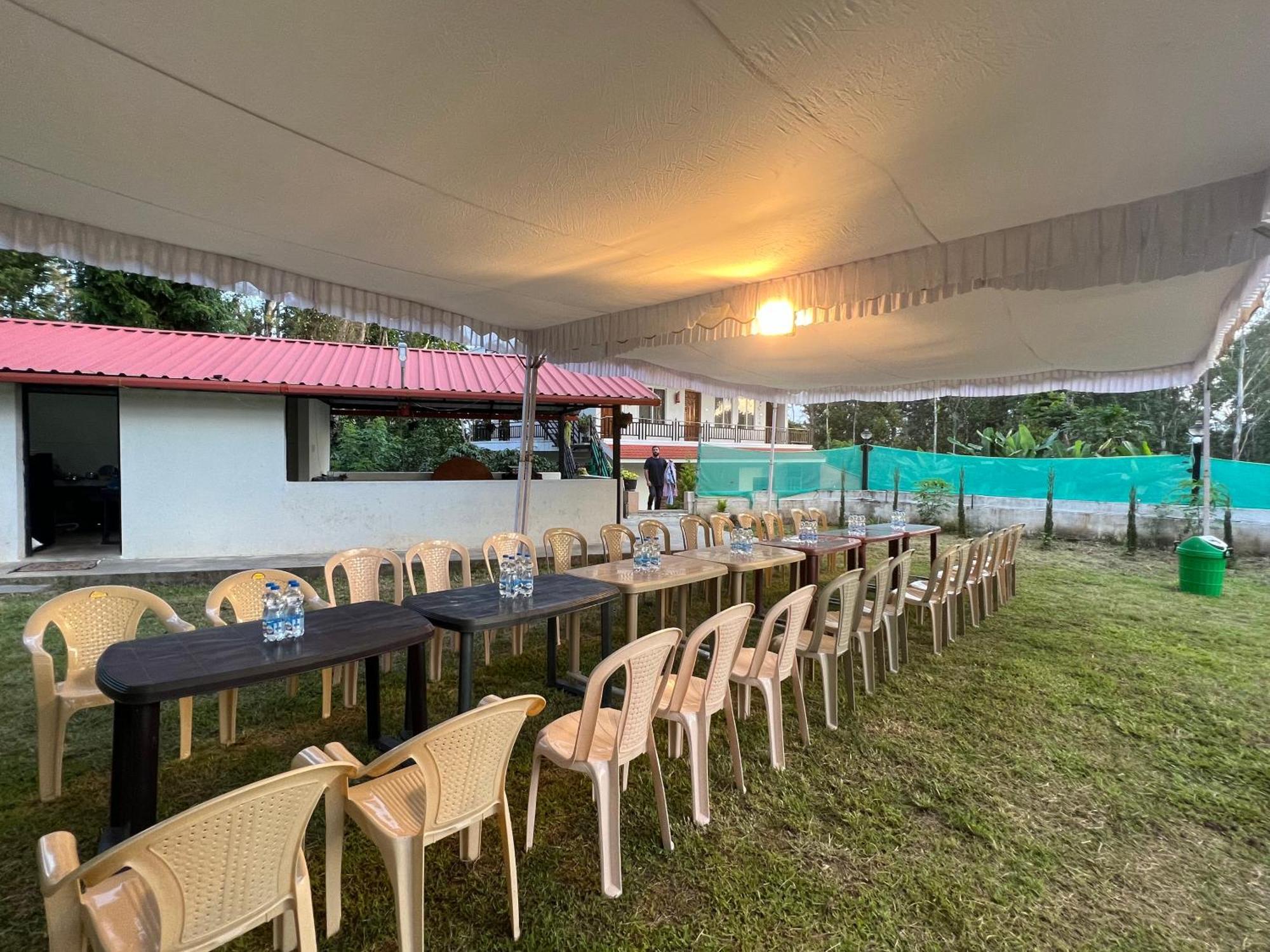 Apartament Sri Lakshmi Estates Siddāpur Zewnętrze zdjęcie
